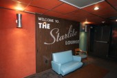Lincoln Starlite Lounge Photo #2