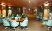 Lincoln Starlite Lounge Photo #4